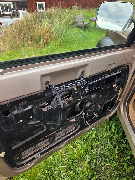 Chevrolet K2500 5 of 9