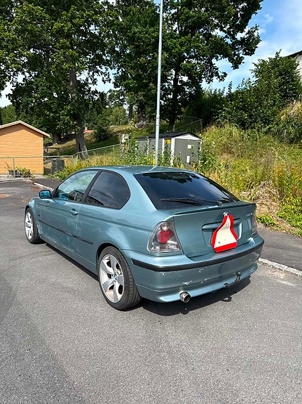BMW 316Ti 2 of 6