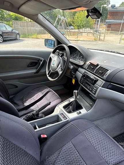 BMW 316Ti 4 of 6