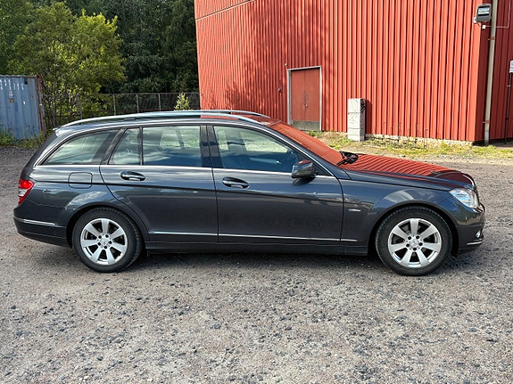 Mercedes-Benz C180 3 of 17