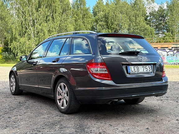 Mercedes-Benz C180 6 of 17