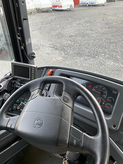 Volvo 2 of 8