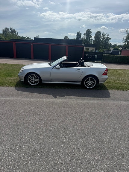 Mercedes-Benz SLK200 3 of 5