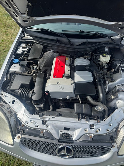 Mercedes-Benz SLK200 5 of 5