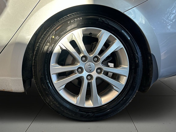 Kia Ceed 14 of 19