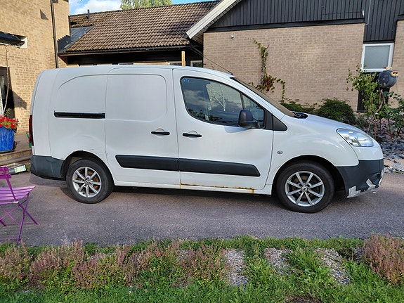 Peugeot Partner 5 of 8