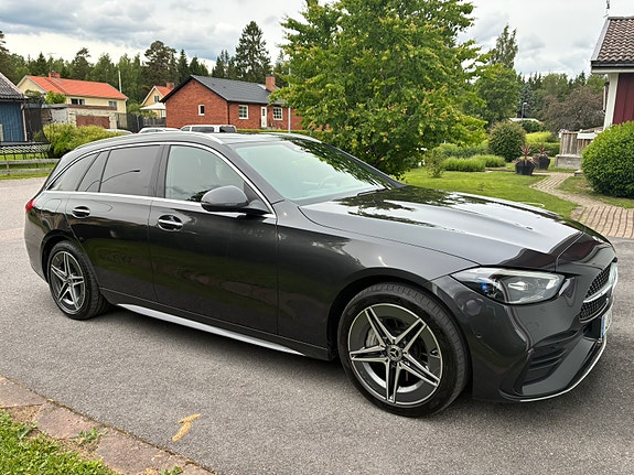 Mercedes-Benz C300 8 of 9