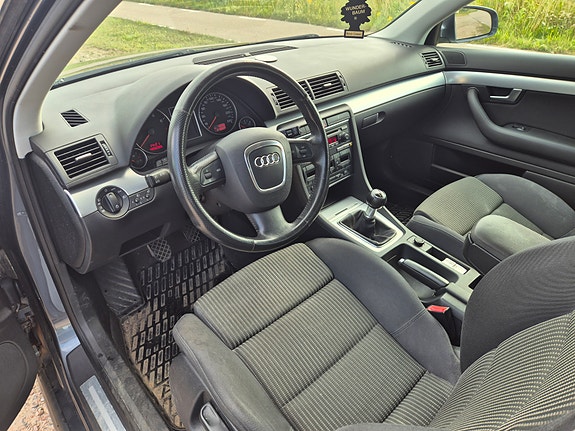 Audi A4 12 of 16