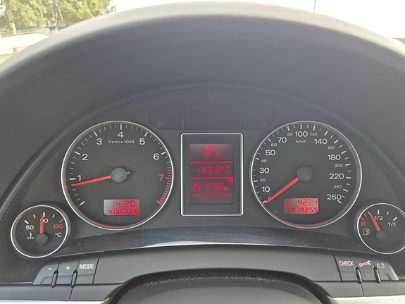 Audi A4 9 of 16