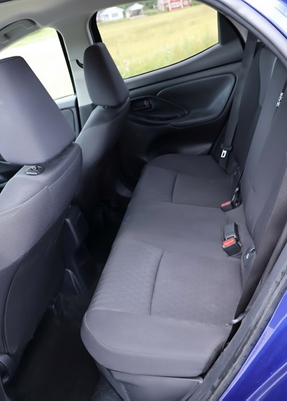 Toyota Yaris 6 of 11