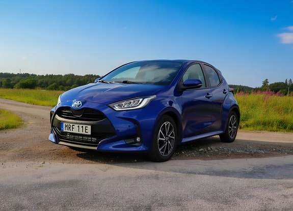 Toyota Yaris 2 of 11