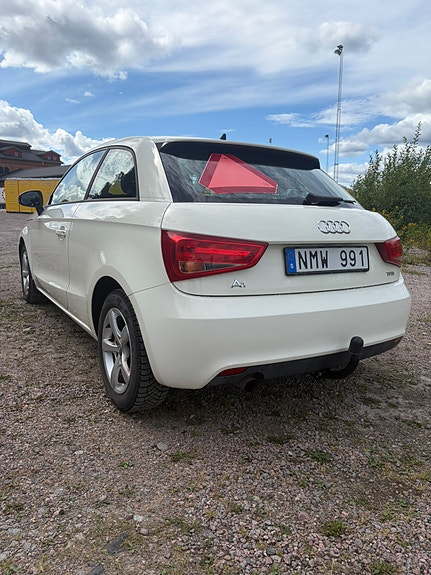Audi A1 2 of 8