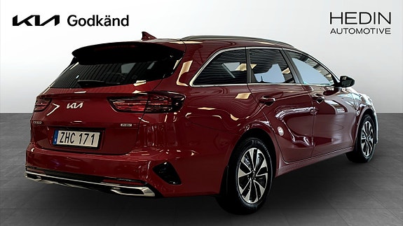 Kia Ceed 2 of 9