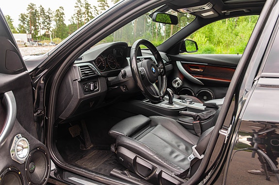 BMW 320d 13 of 23