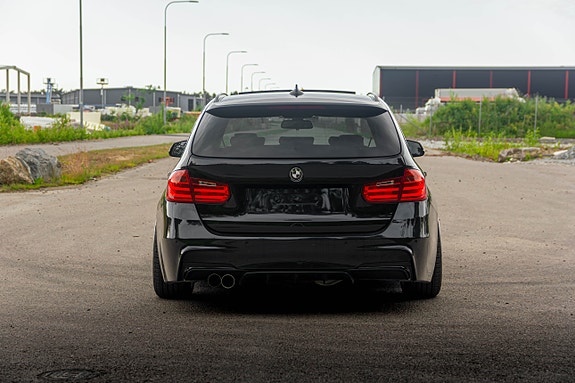 BMW 320d 4 of 23