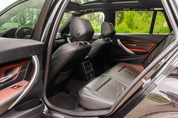 BMW 320d 14 of 23