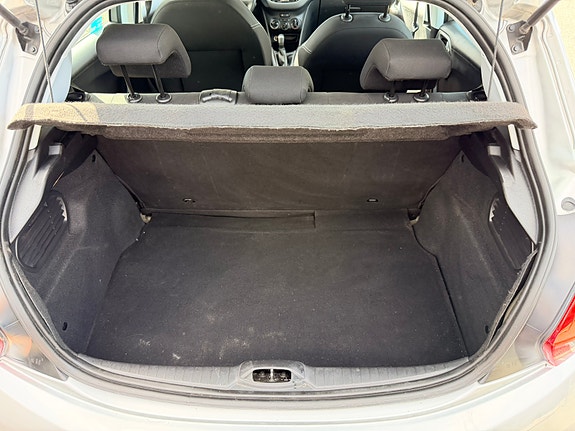 Peugeot 208 12 of 15