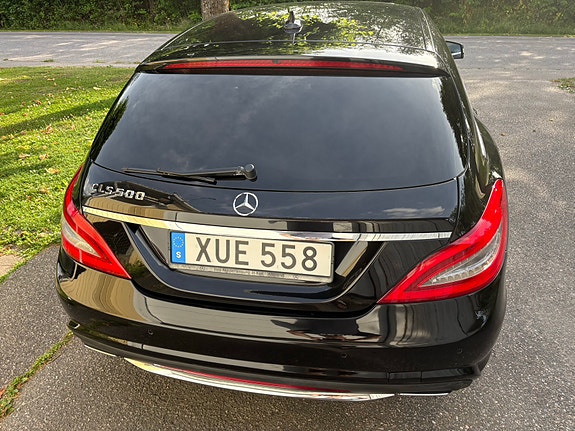 Mercedes-Benz CLS500 4 of 9