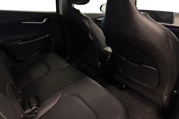 Kia EV6 14 of 19