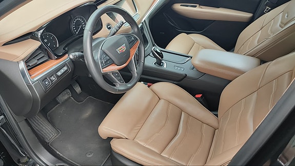 Cadillac XT5 4 of 7