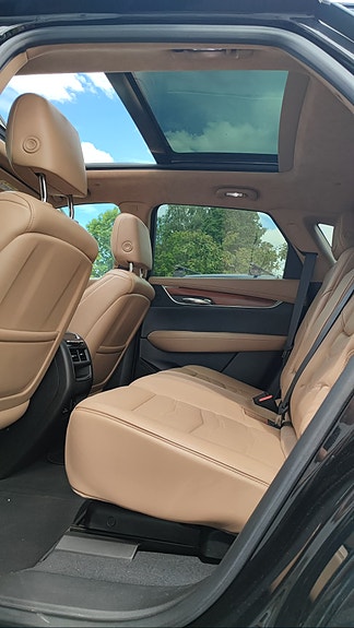 Cadillac XT5 2 of 7