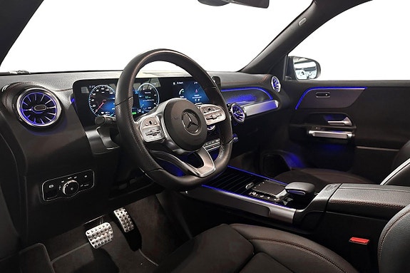 Mercedes-Benz EQB300 7 of 12