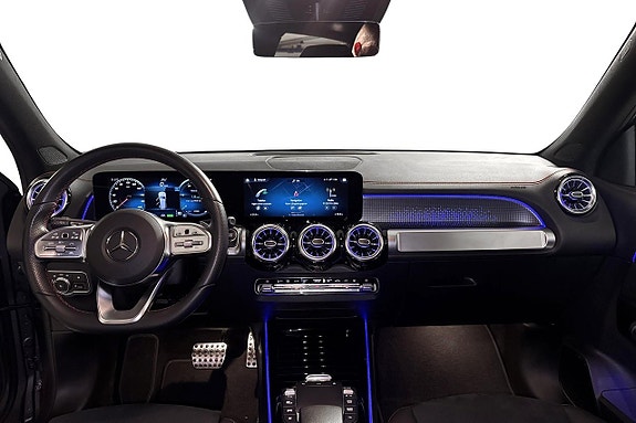 Mercedes-Benz EQB300 9 of 12
