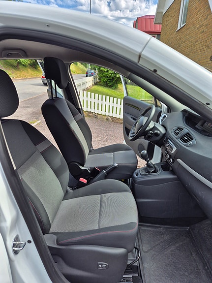 Renault Scenic III 7 of 9