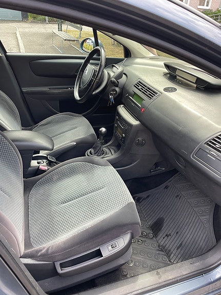 Citroen C4 6 of 8
