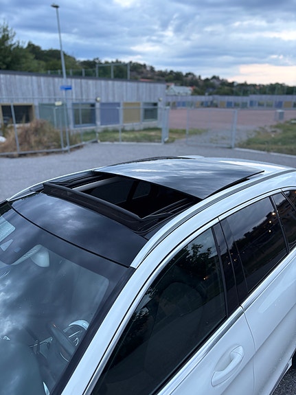 Mercedes-Benz C220 11 of 12