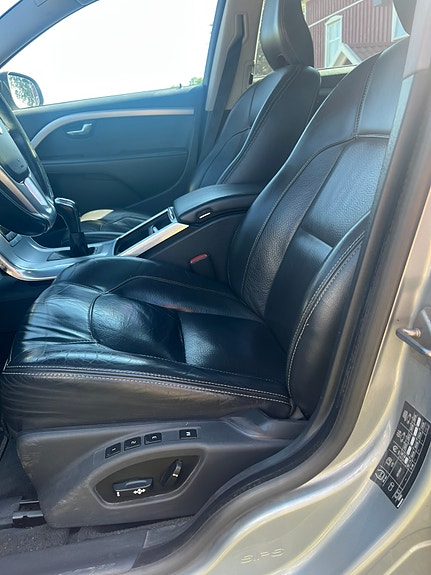 Volvo V70 6 of 9
