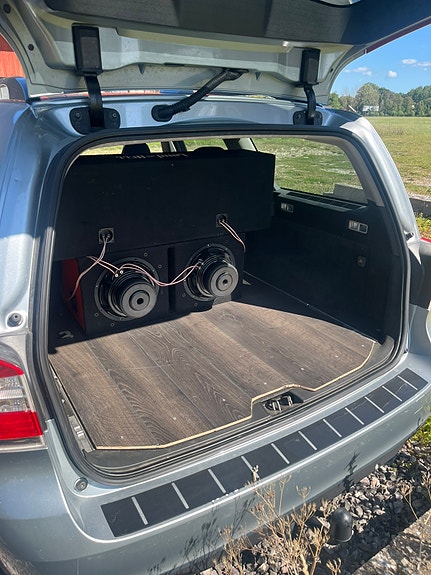 Volvo V70 9 of 9