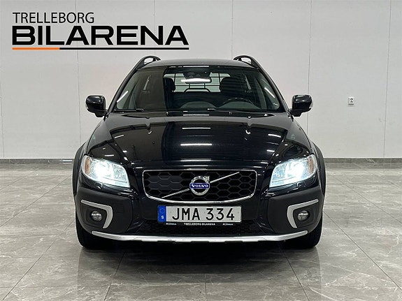 Volvo XC70 3 of 26