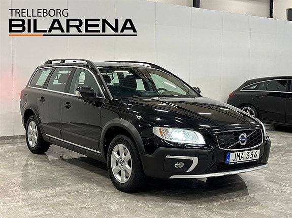 Volvo XC70 2 of 26