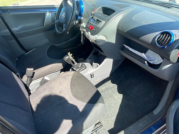 Toyota Aygo 2 of 5