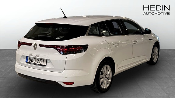 Renault Megane 2 of 9