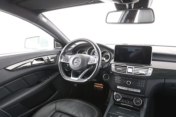 Mercedes-Benz CLS350 14 of 28