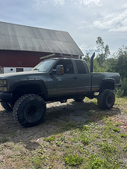 Chevrolet K1500 2 of 6