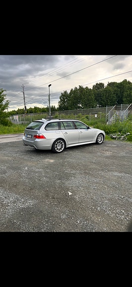 BMW 545i 2 of 6