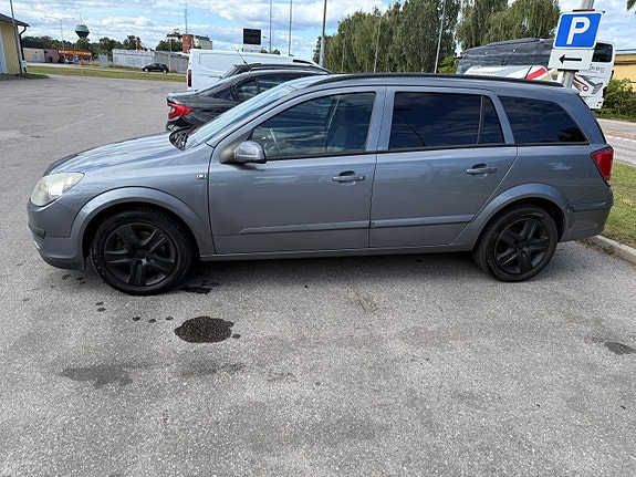 Opel Astra 2 of 7