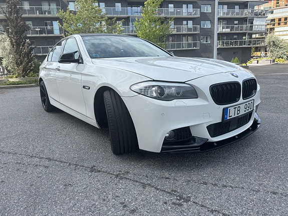 BMW 523i 2 of 9
