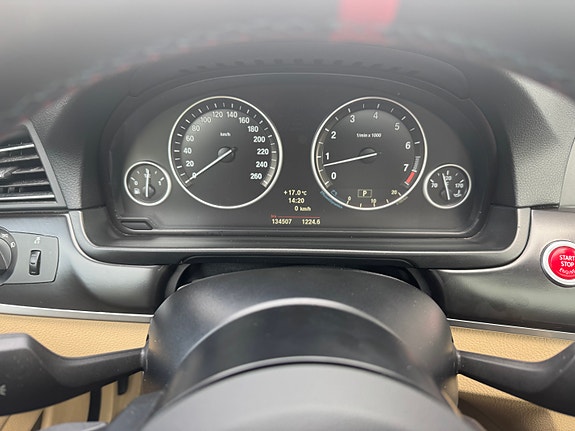 BMW 523i 6 of 9