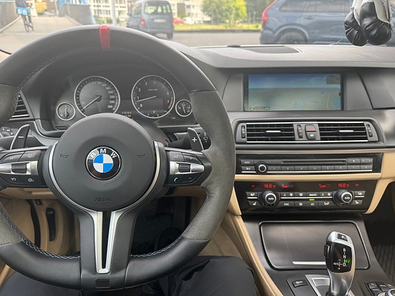 BMW 523i 5 of 9