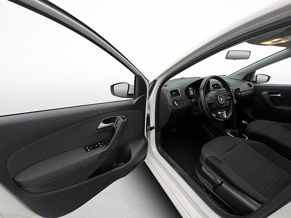Volkswagen Polo 10 of 25