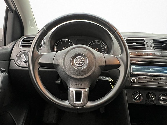 Volkswagen Polo 13 of 25