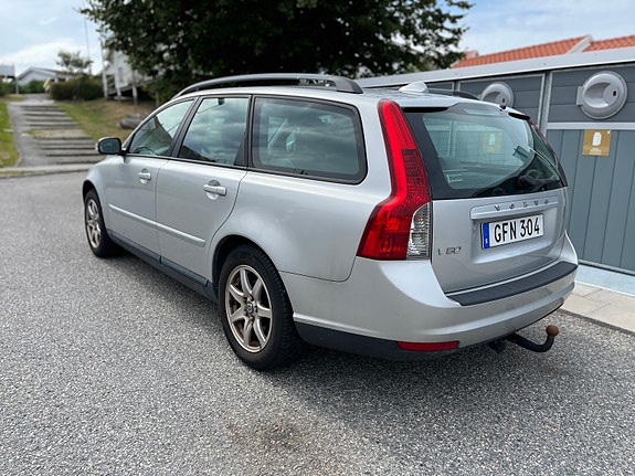 Volvo V50 3 of 6