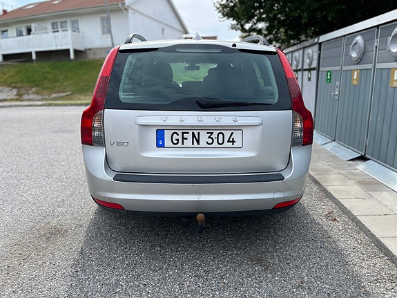 Volvo V50 2 of 6