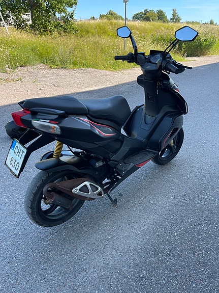 Aprilia SR50 R 5 of 6