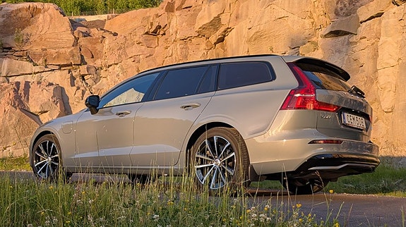 Volvo V60 3 of 14