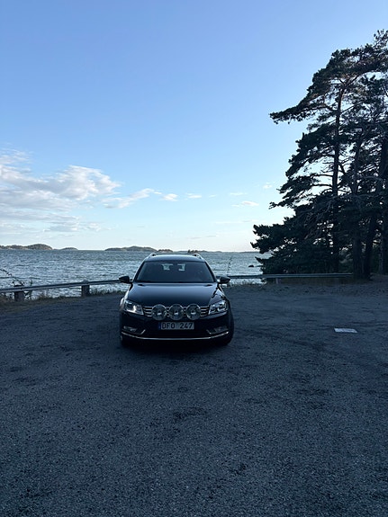 Volkswagen Passat 3 of 7